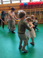 /album/kismuzsika-elozenes-tancos-foglalkozas/beszamoloba-jpg/