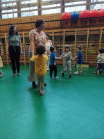 /album/kismuzsika-elozenes-tancos-foglalkozas/beszamoloba1-jpg/