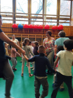 /album/kismuzsika-elozenes-tancos-foglalkozas/beszforgatag-jpg/