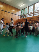 /album/kismuzsika-elozenes-tancos-foglalkozas/beszforgatag2-jpg/